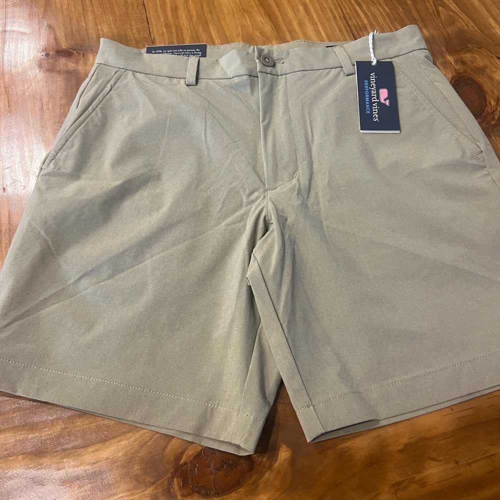 Vineyard Vines Men's Khaki Flat Front Shorts